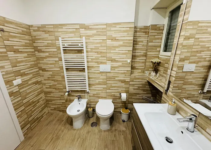 Apartment 2 Rom
